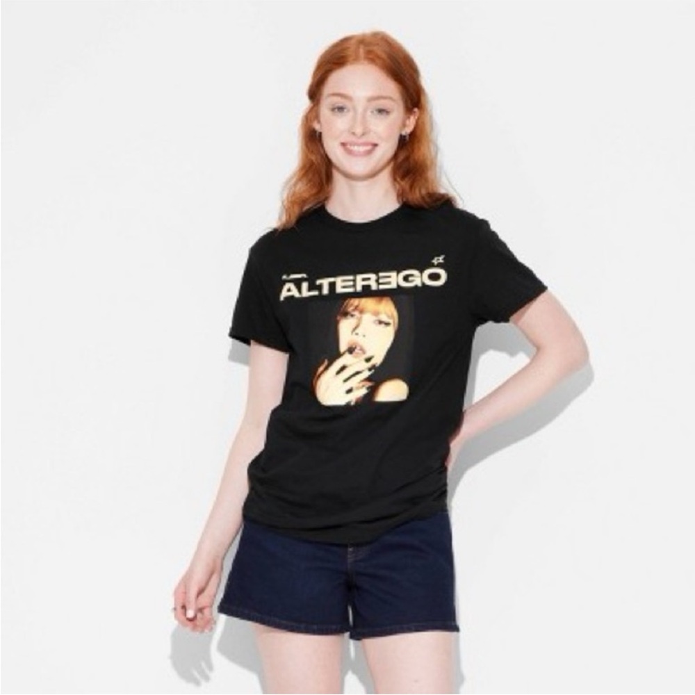 Lisa Alter Ego K-POP Short Sleeve Black Oversized Graphic Shirt